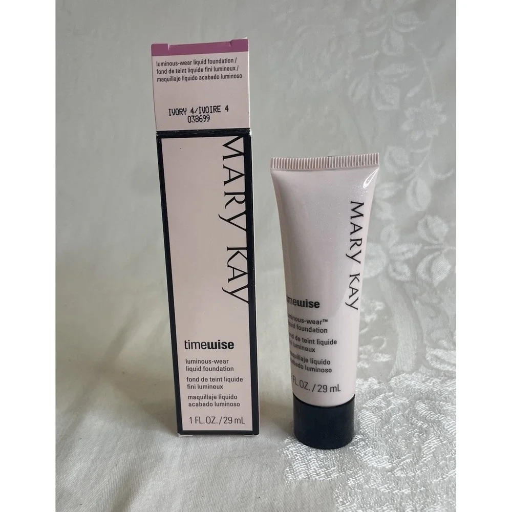 Mary Kay Timewise Luminous-Wear‎ Liquid Foundation Ivory 4 038699 NEW IN BOX